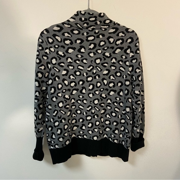 Rachel Zoe Ladies Sweater Cardigan Full Zip Animal Print Medium - Picture 8 of 10